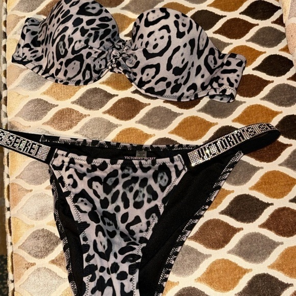 Victoria's Secret Other - Victorias Secret Swim 2 pieces